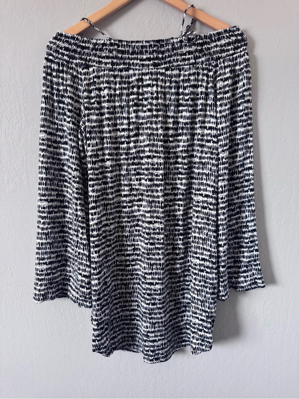 Green Dragon Black & White Print Off The Shoulder Bell Sleeve Swim Cover-Up
